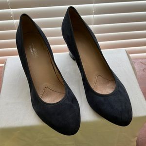 New black Naturalizer Naomi pumps